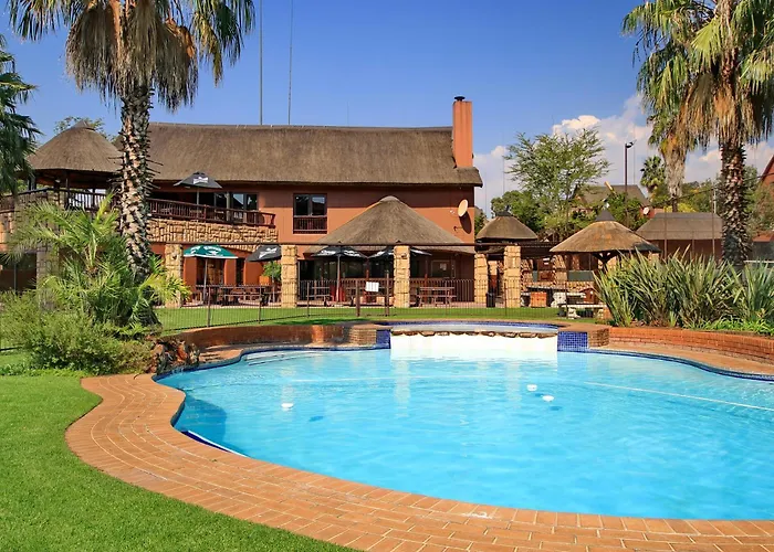 Exquisite 2 Bedroom Garden Townhouse In The Heart Of Fourways,Sandton