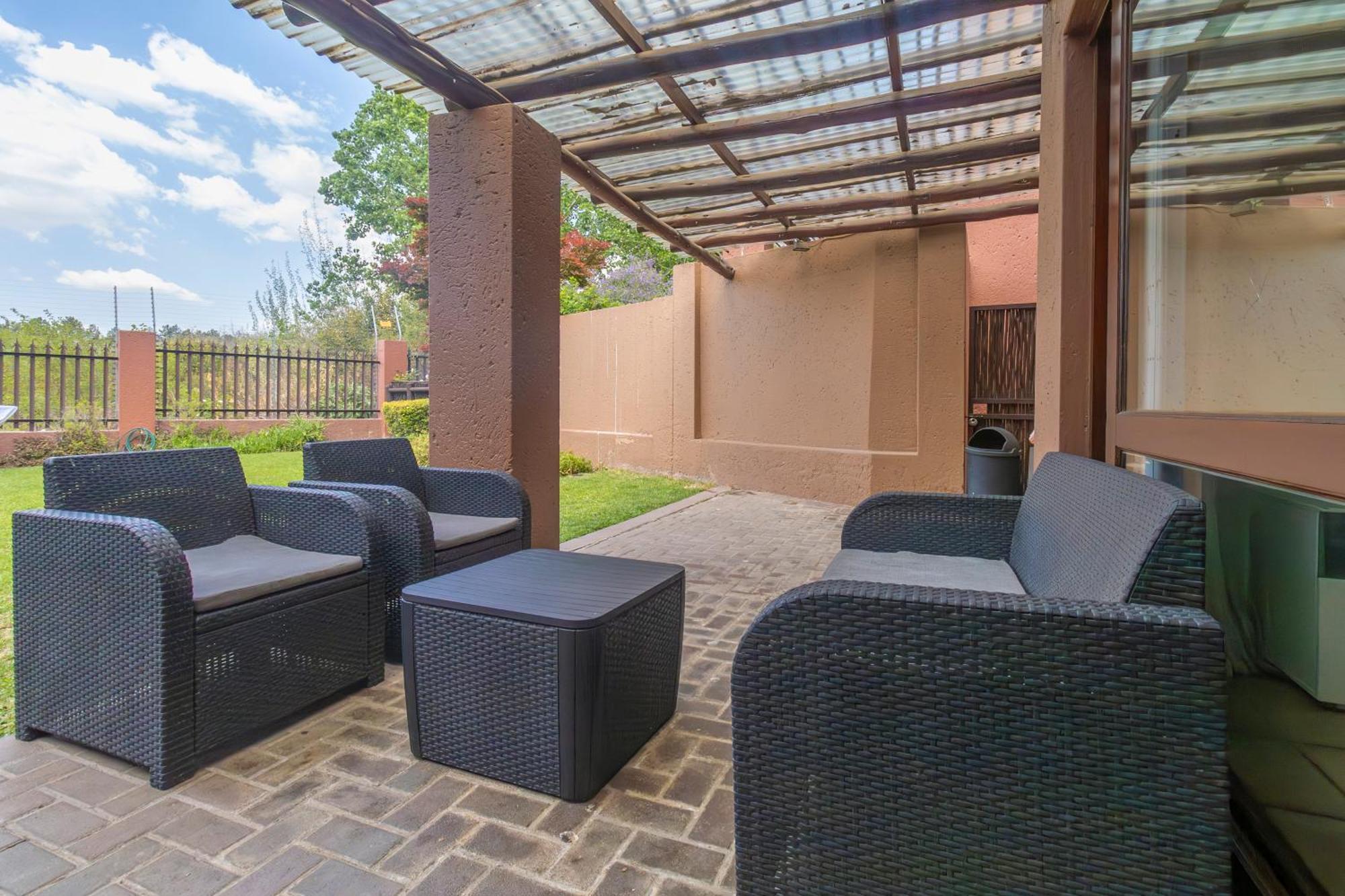 Exquisite 2 Bedroom Garden Townhouse In The Heart Of Fourways,sandton *