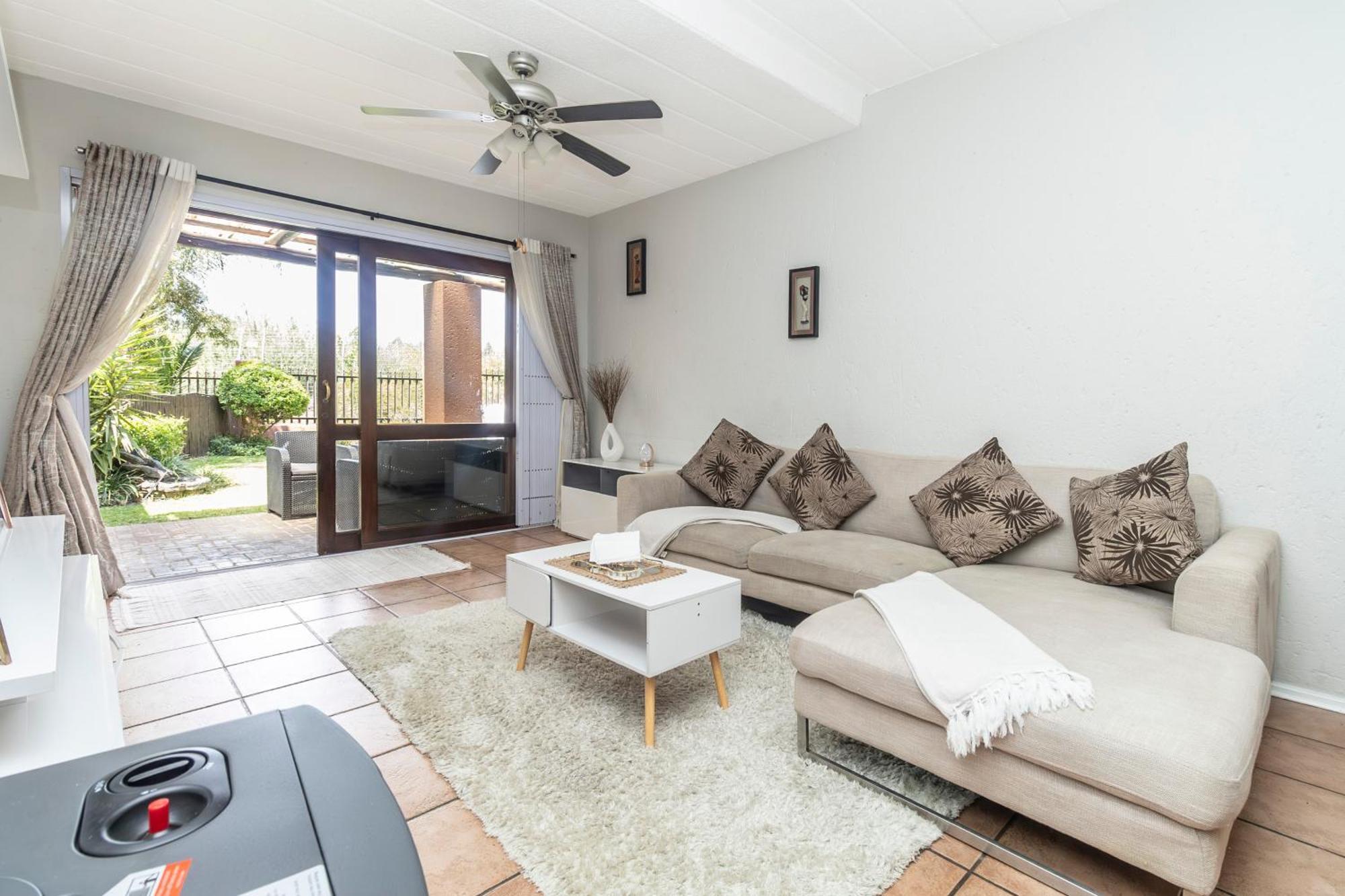 Apartment Exquisite 2 Bedroom Garden Townhouse In The Heart Of Fourways,sandton