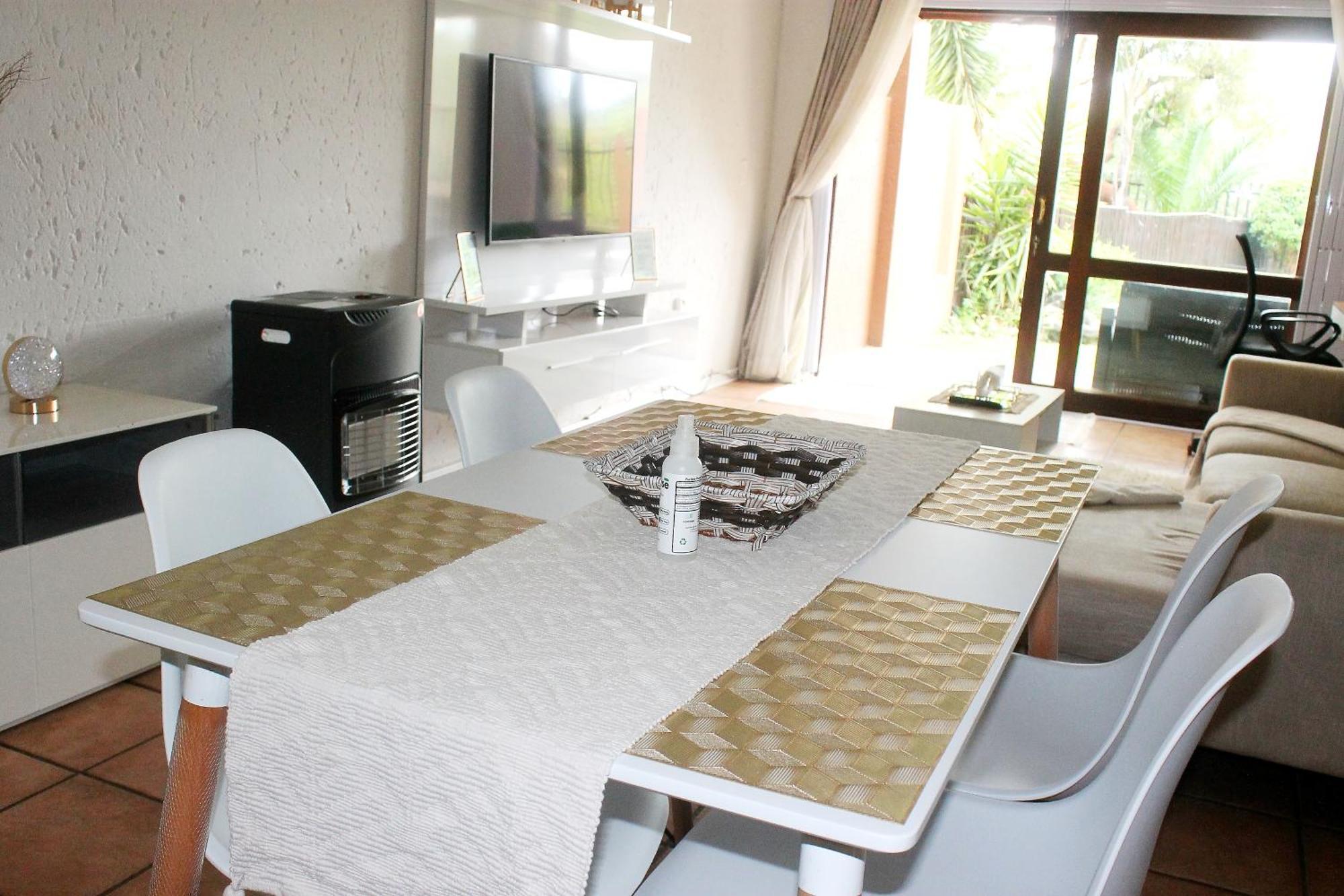Exquisite 2 Bedroom Garden Townhouse In The Heart Of Fourways,sandton Apartment Sandton